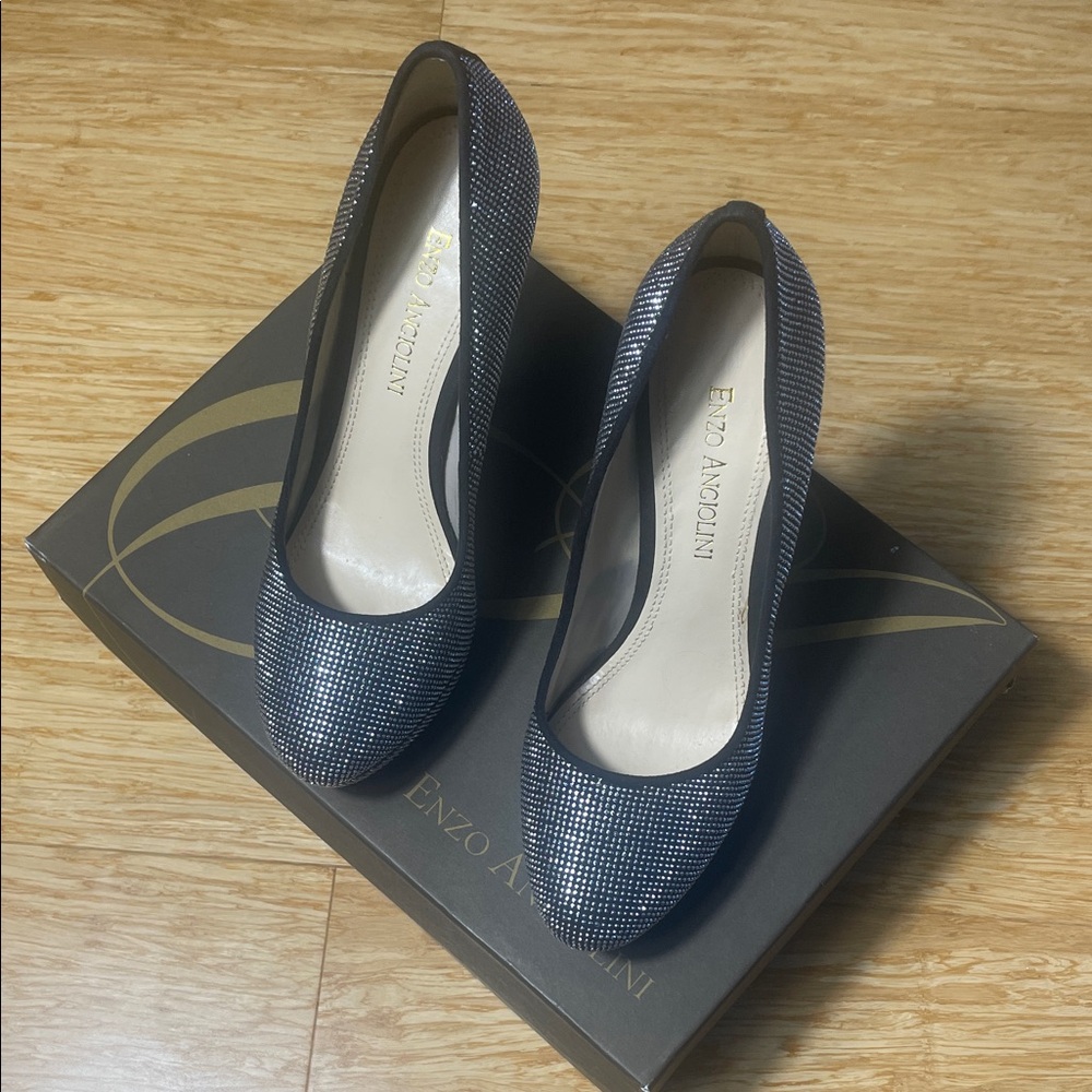 Enzo Angiolini Black and Silver Heels